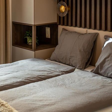 D52 Luxury Suite Budapest Exteriör bild
