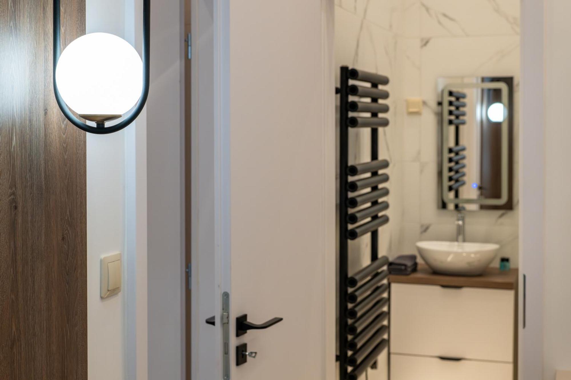 D52 Luxury Suite Budapest Exteriör bild